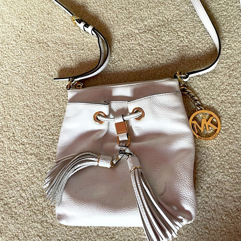 Michael kors white leather crossbody bag with gold metal accents